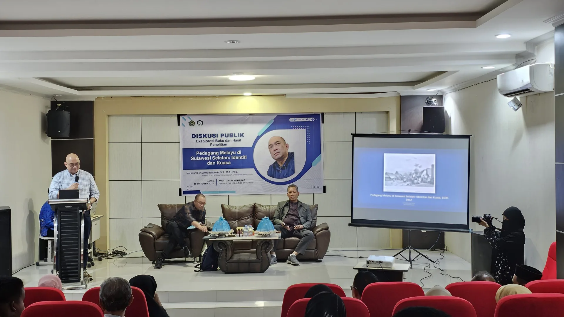 Jejak Perdagangan Lintas Budaya: Akademisi dan Komunitas Budaya Palopo Antusias Ikuti Bedah Buku Pedagang Melayu