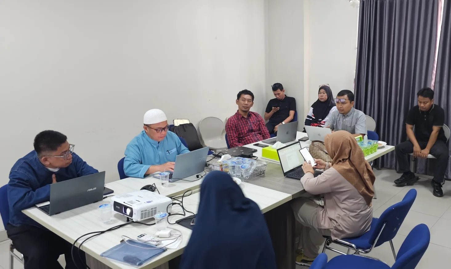 MANTAPKAN LANGKAH, PRODI KPI FUAD UIN PALOPO GELAR RAPAT EVALUASI BORANG