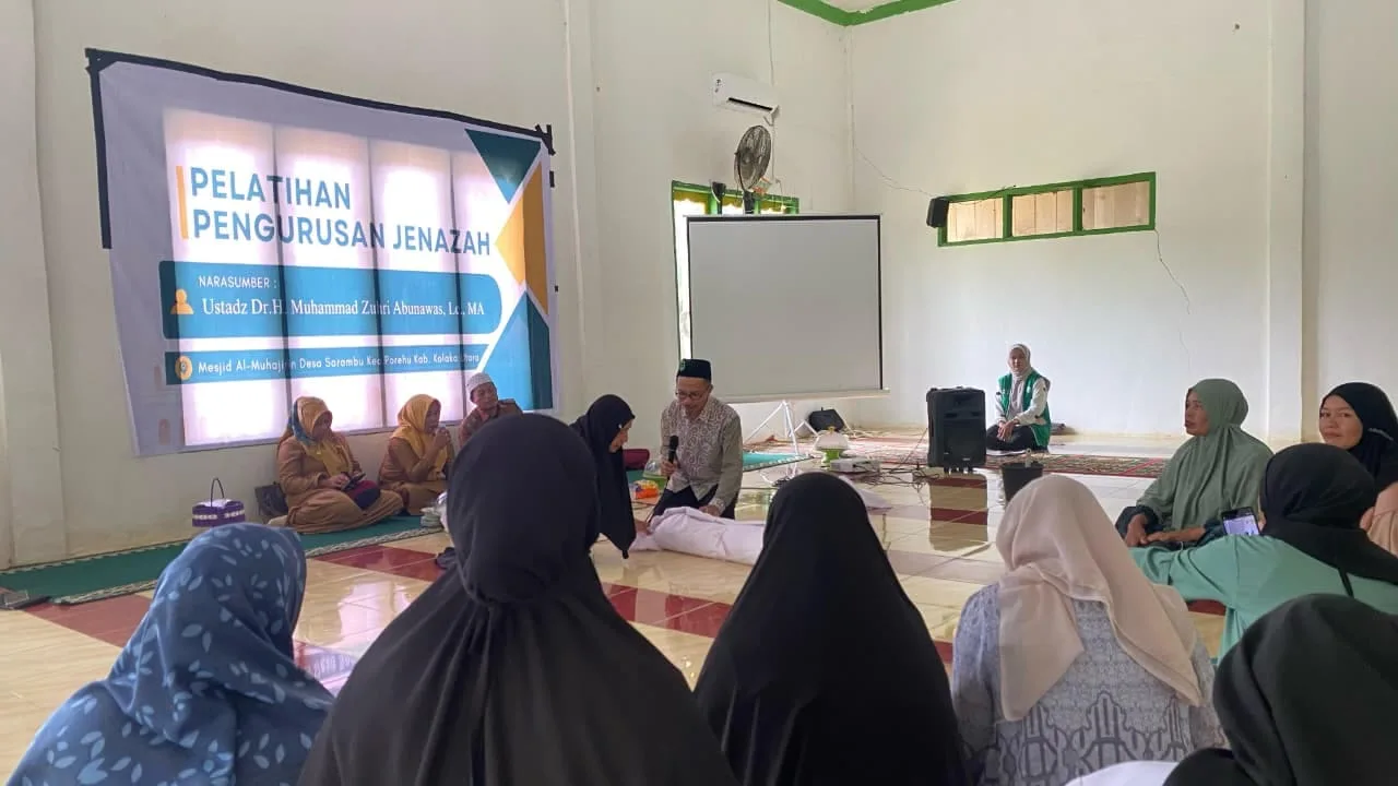 Dosen FUAD UIN Palopo Berikan Pelatihan Pengurusan Jenazah di Desa Sarambu, Kolaka Utara